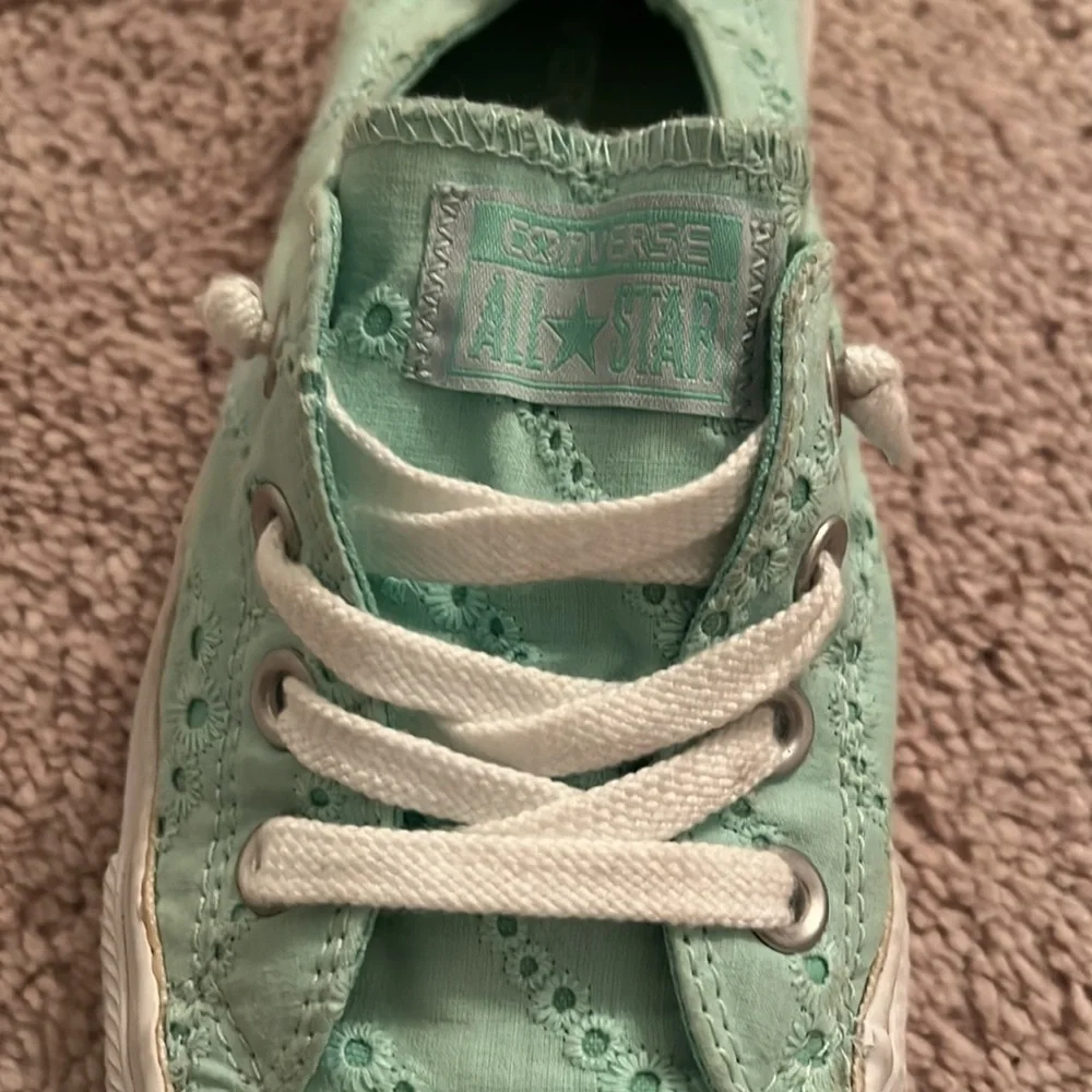 👟 Converse Low Tops Size 8 👟 - Picture 9 of 16